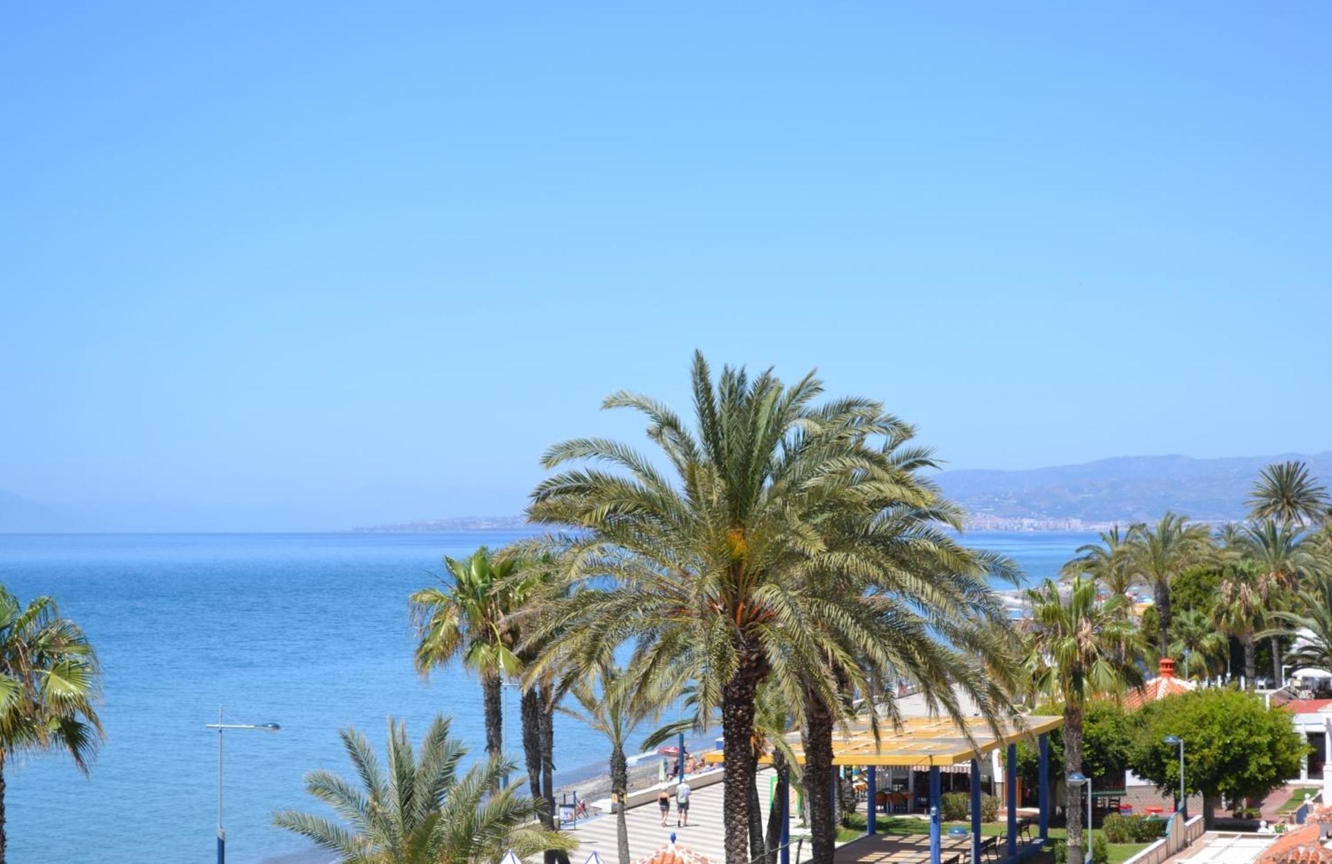 Front On Costa Apartament Torrox