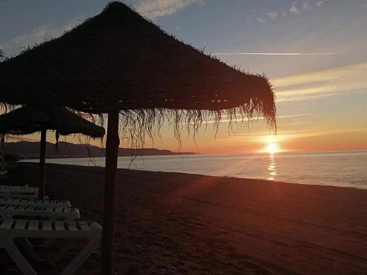Front On Costa Apartament *