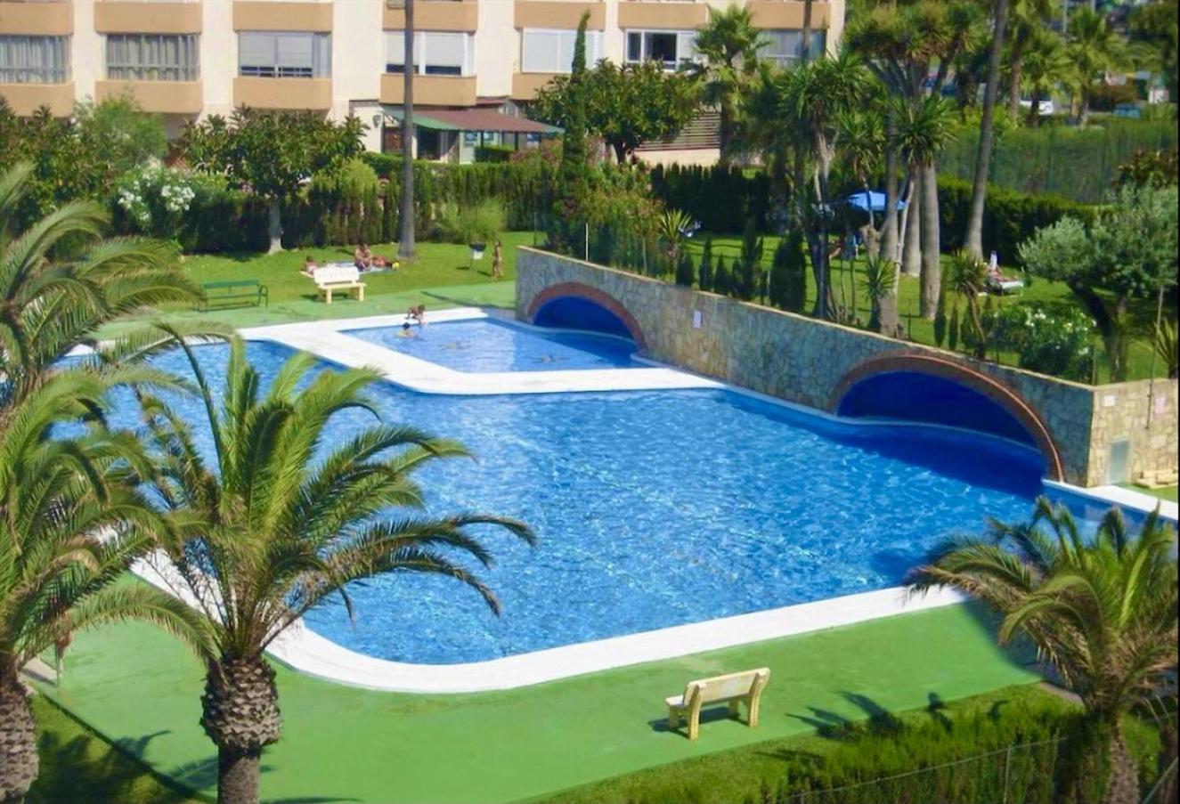 Front On Costa Apartament